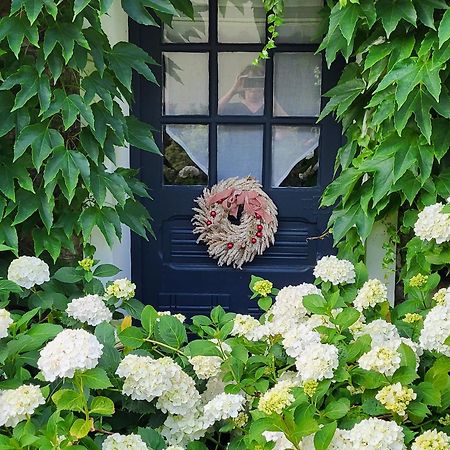 Ury Les Glycines B&B 외부 사진