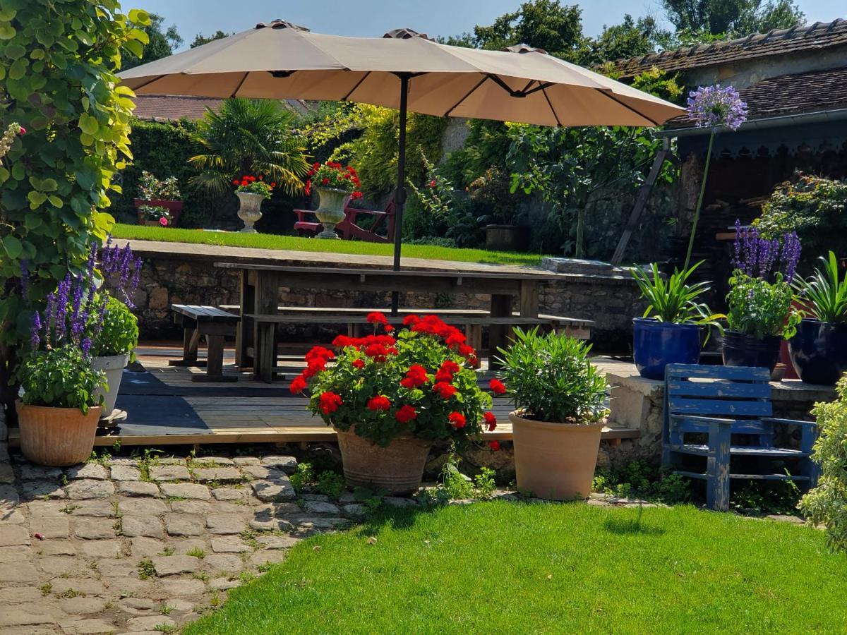 Ury Les Glycines B&B 외부 사진