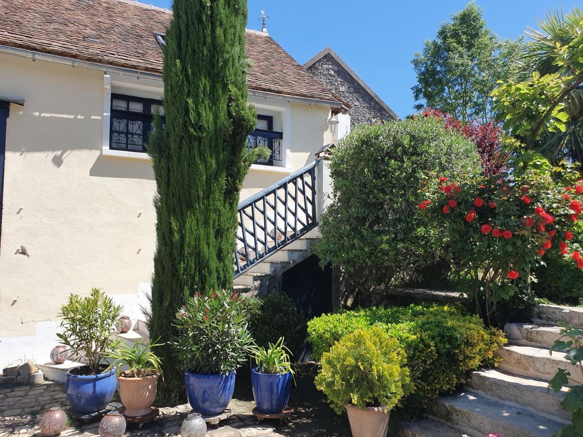 Ury Les Glycines B&B 외부 사진