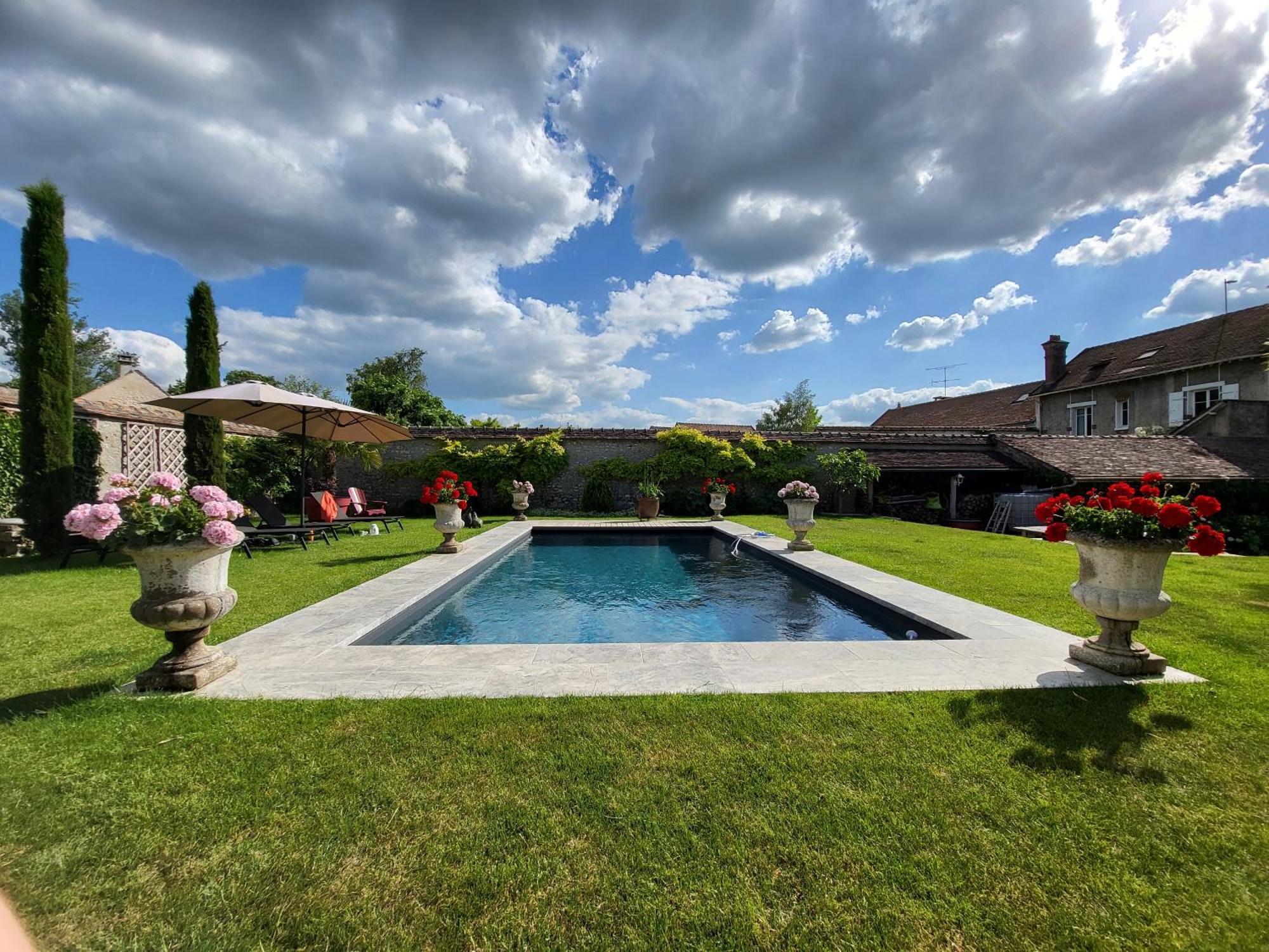 Ury Les Glycines B&B 외부 사진